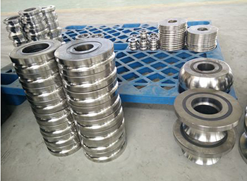 軋輥生產(chǎn)廠家如何決定